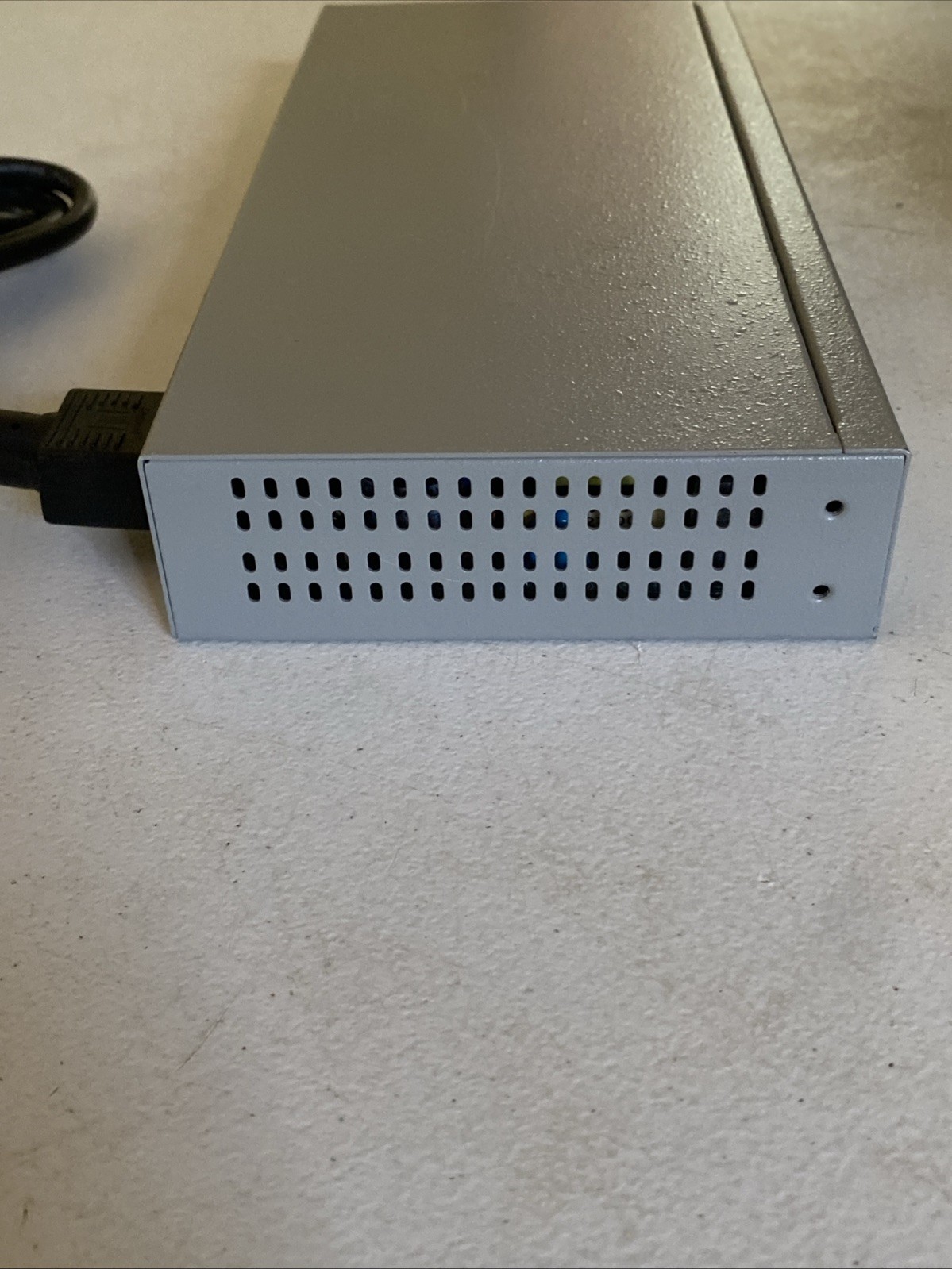Allied Telesyn International CentreCOM FS708 Ethernet Switch