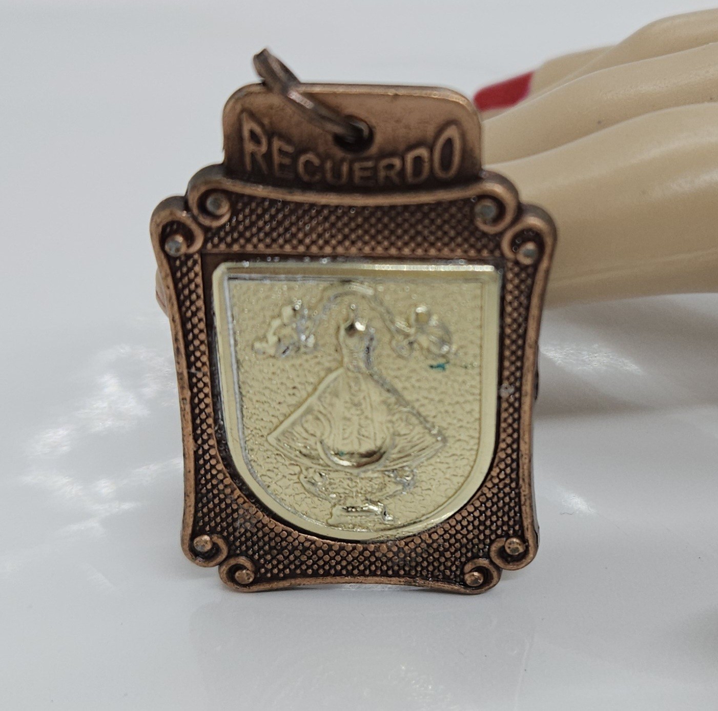 Recuerdo Metal Key Chain Key Double Sided