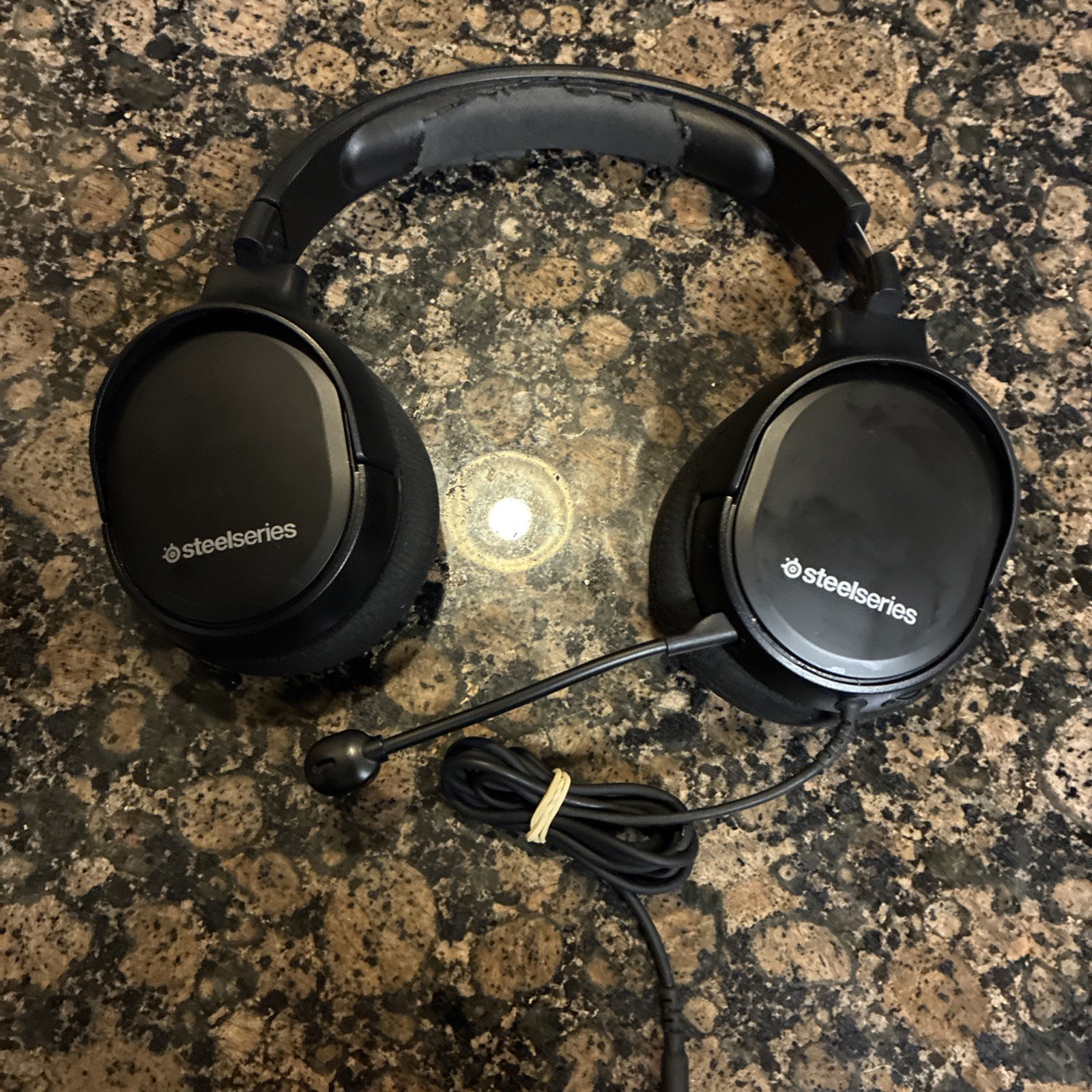 SteelSeries Arctis 1 Wired Gaming Headset Over the Ear Headphones Black PC PS4