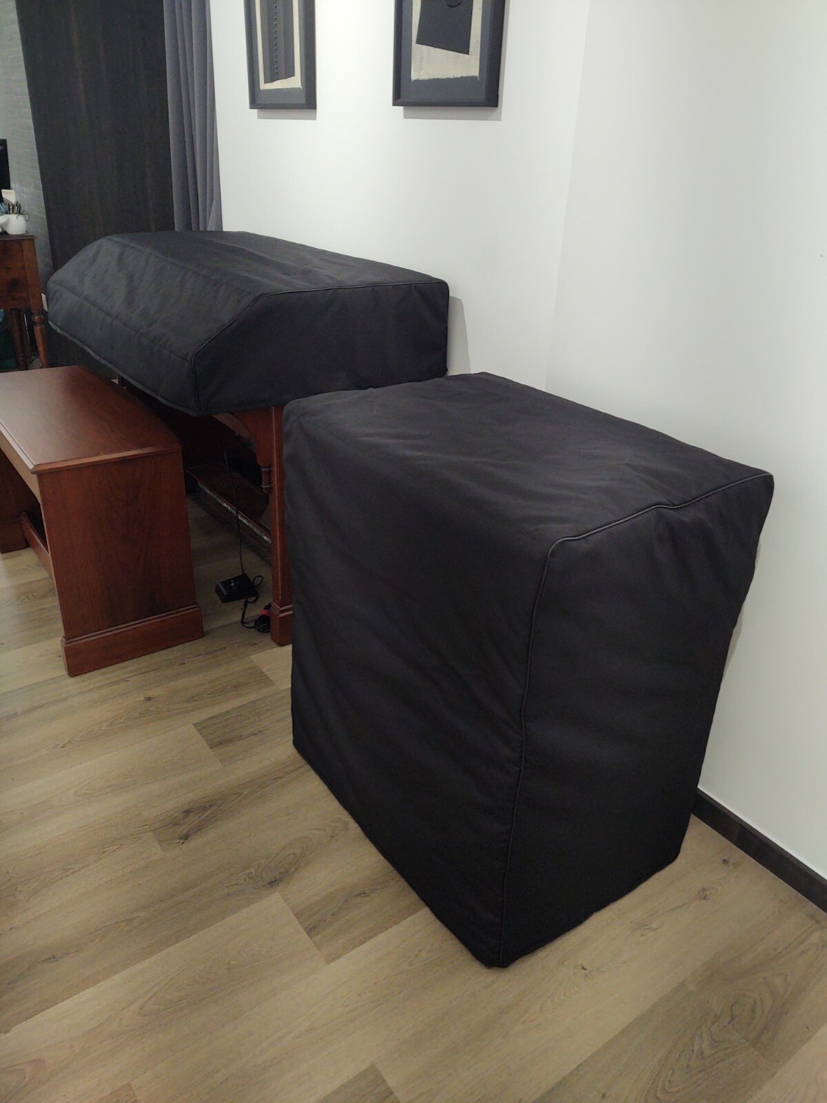Custom padded cover for LESLIE 3300W (walnut)