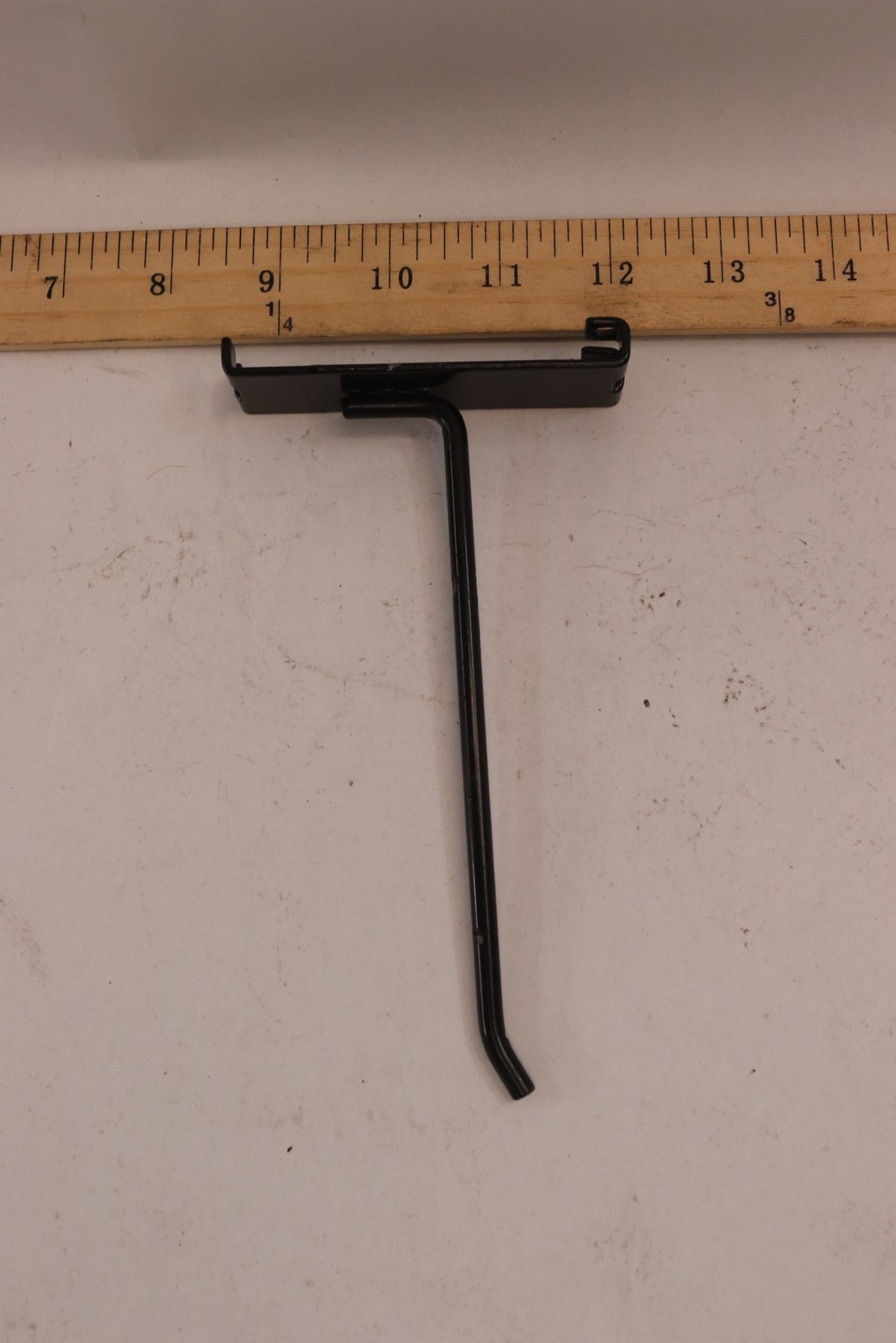 Peg Hook Black for Slatwall 8"
