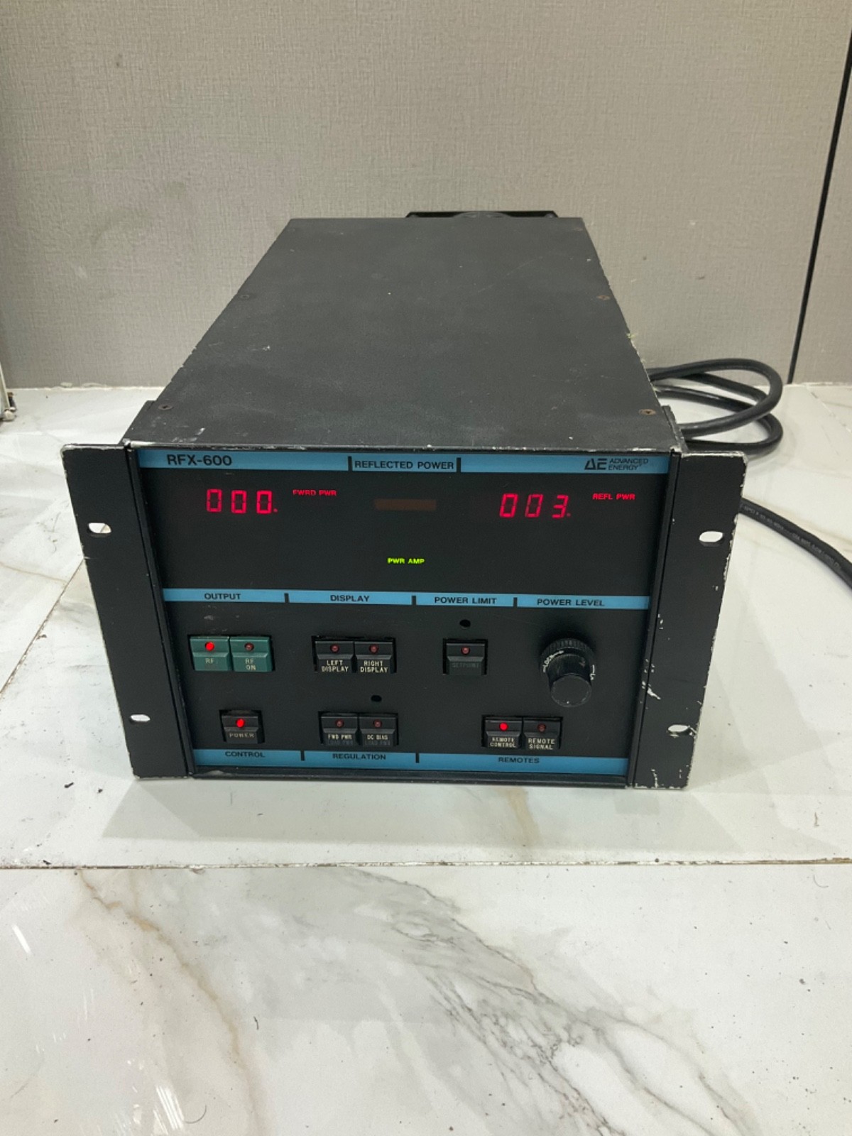 ADVANCED ENERGY 3155002-005E RFX-600 RF GENERATOR