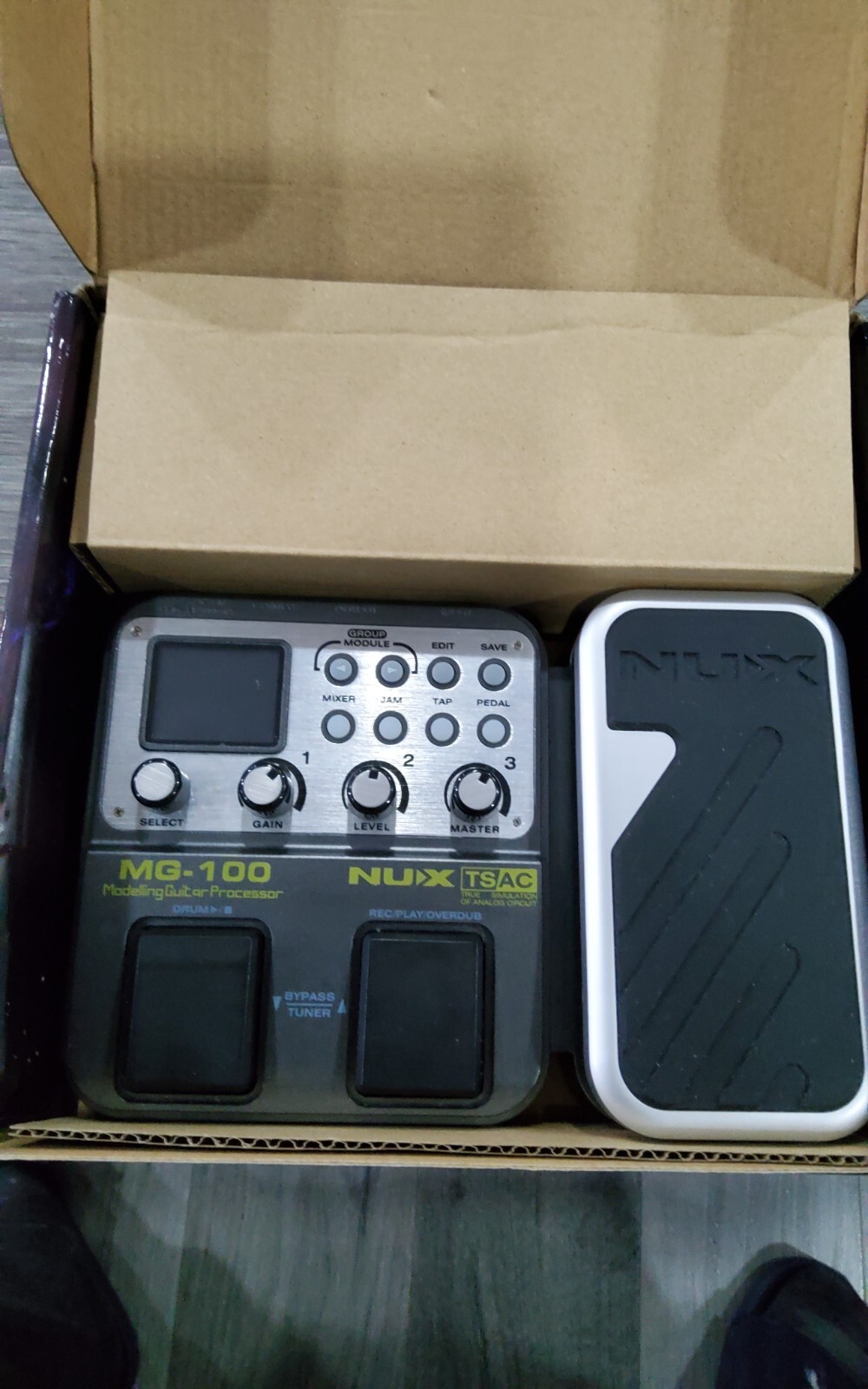 NUX Multi-Effects Pedal Processor MG-100