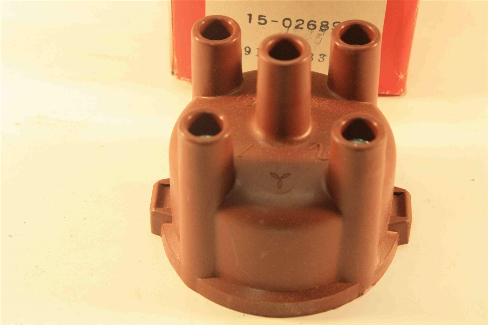 Distributor Cap for TOYOTA & LUV OPEL   15-02689 = 174-0802