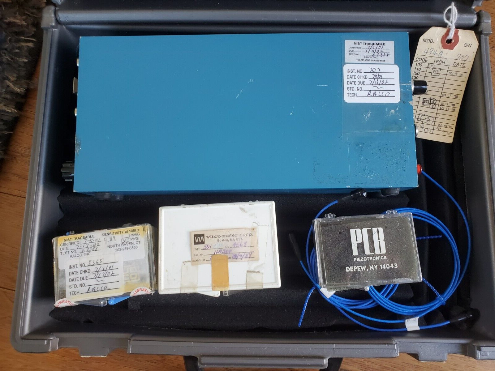Pcb piezotronics Voltage Amplifier Model 494A SET