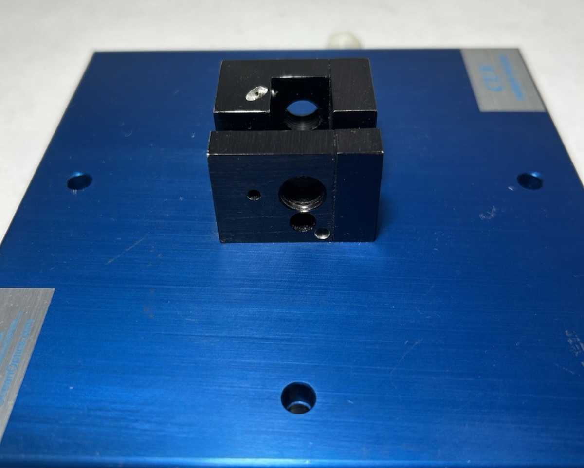Ocean Optics CUV 2 Way Sample Cuvette Holder