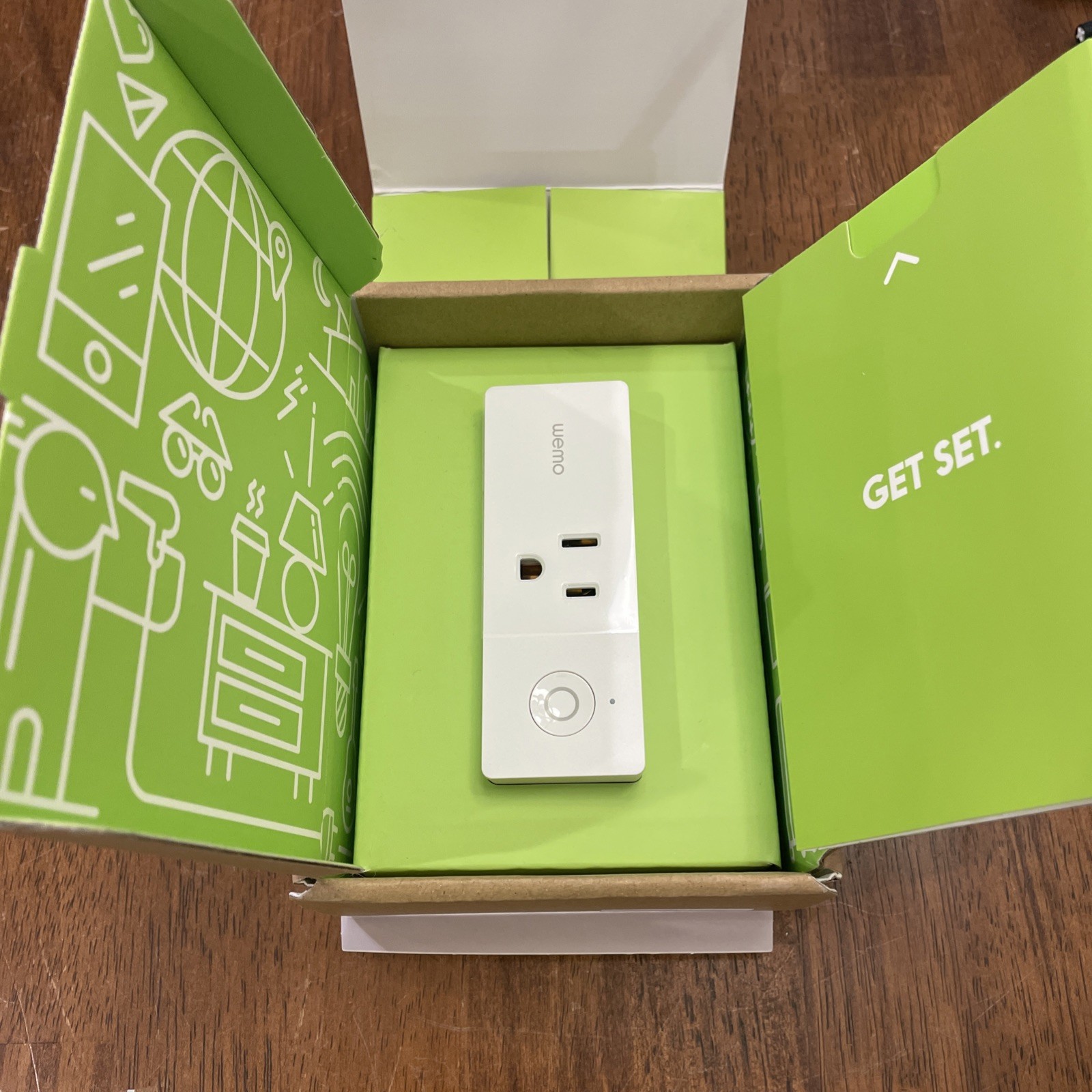 WeMo Mini Wi-Fi Smart Plug - White New open box