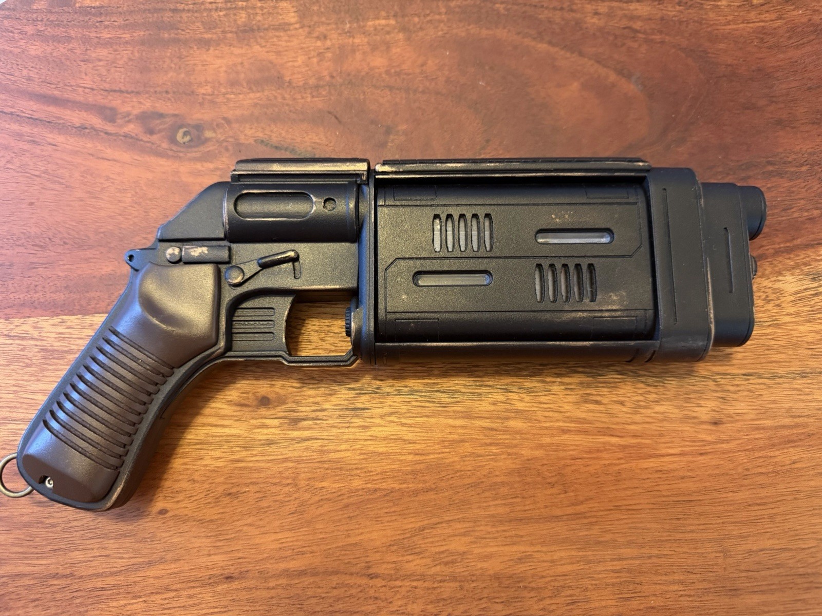 MW-20 Bryar Blaster Andor With Full Electronics rotating barrel Proffieboard.