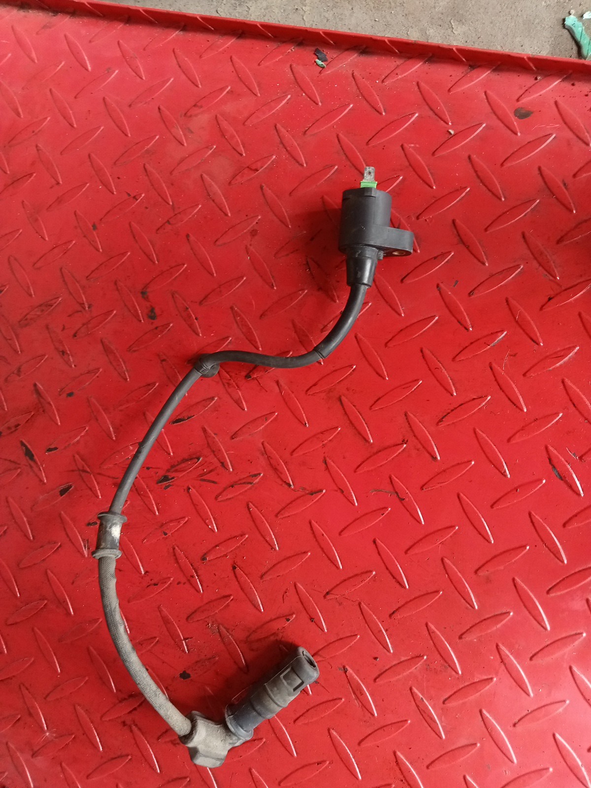 PIAGGIO LIBERTY 125 2019 IGNITION COIL AND PLUG COVER