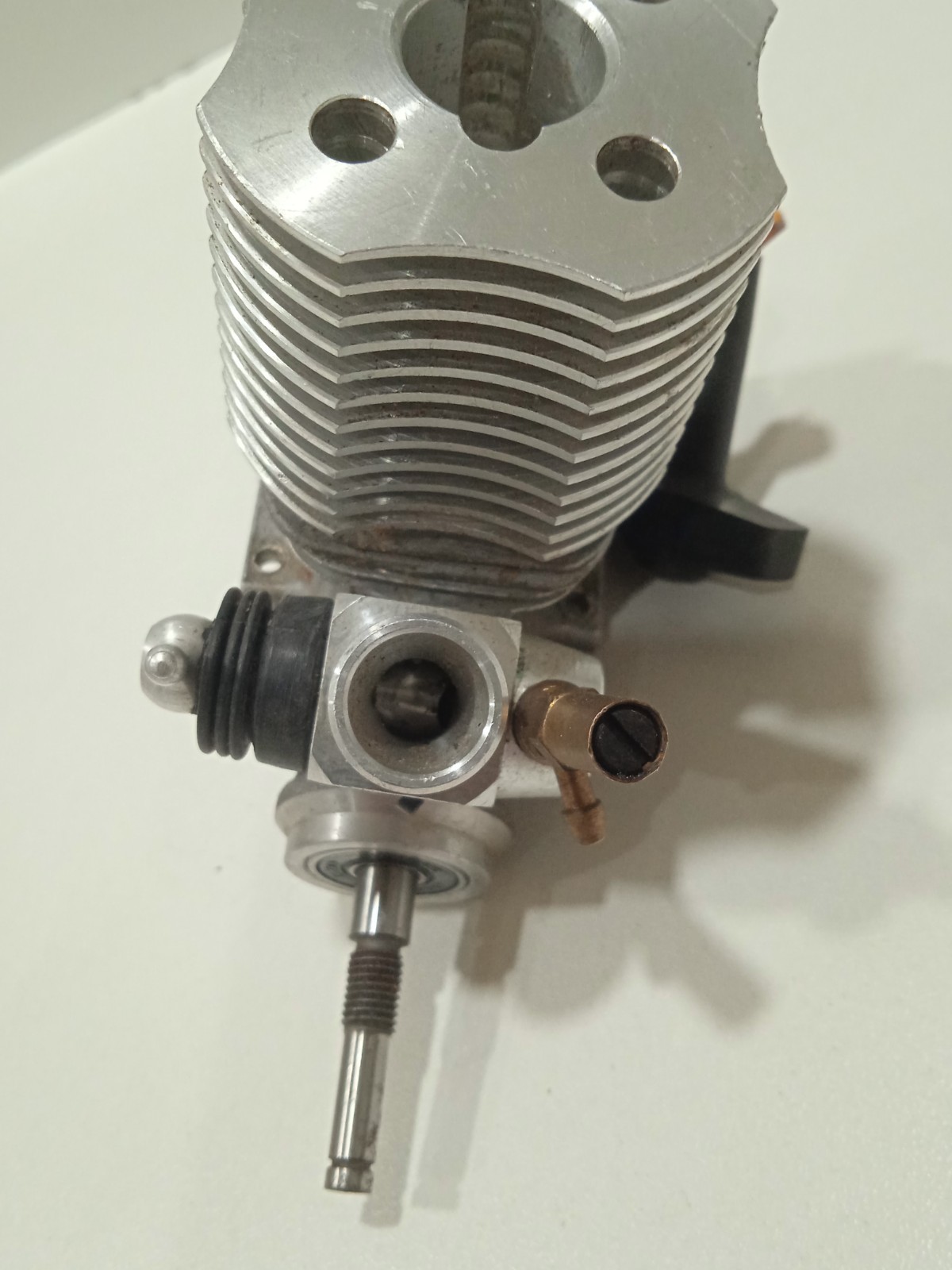 Master 3.5 cc RC car nitro engine, model H21SP.