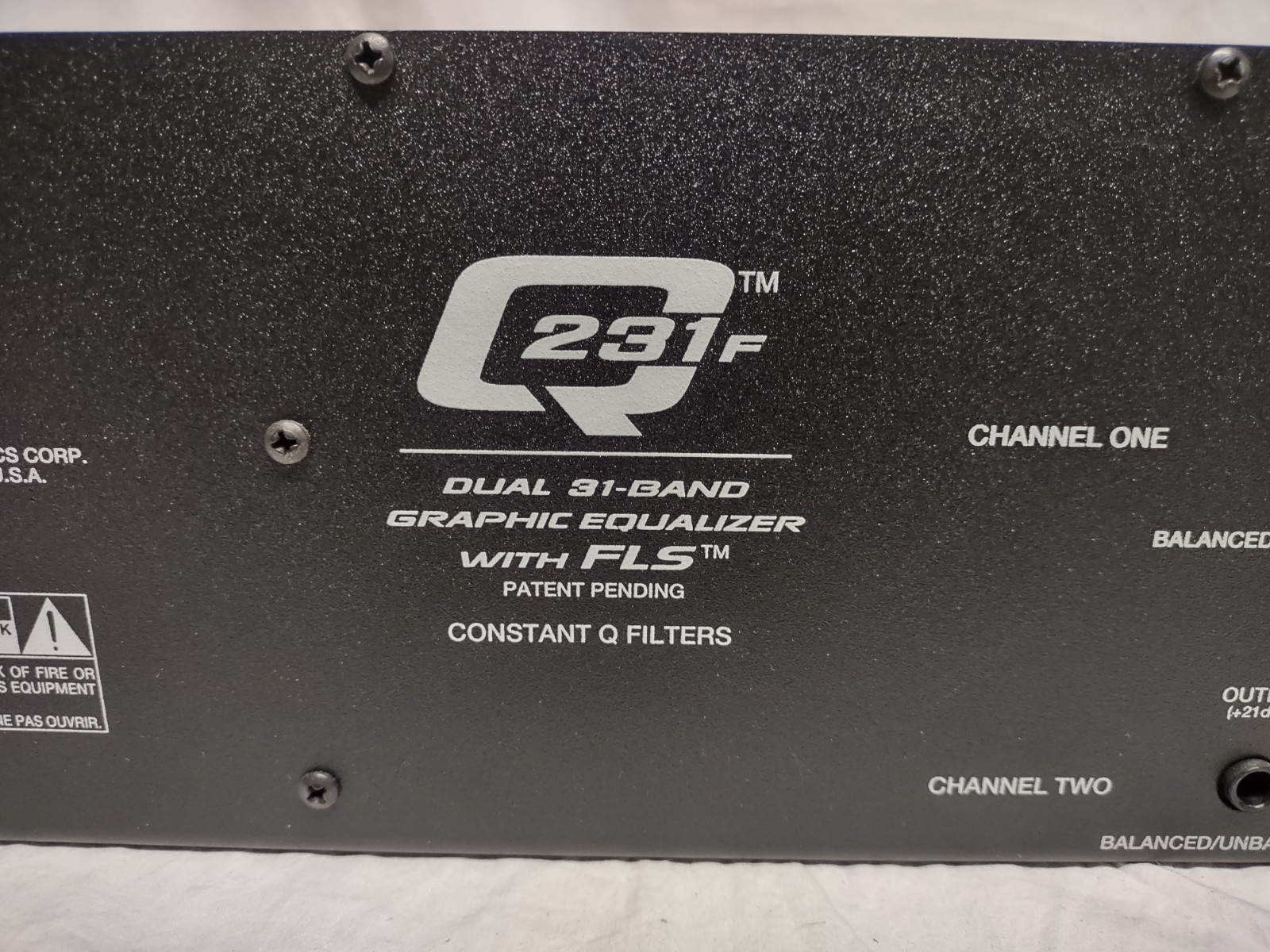 PEAVEY Q231F Rack-Mount Dual 31-Band Graphic Equalizer