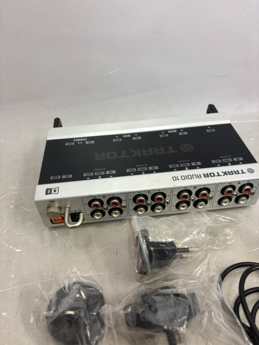 Native Instruments Traktor Audio 10 DJ Audio Interface Working Japan