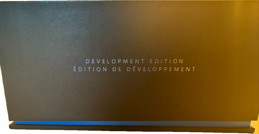 LIGHTLY USE: Microsoft HoloLens 1 Headset- With Box