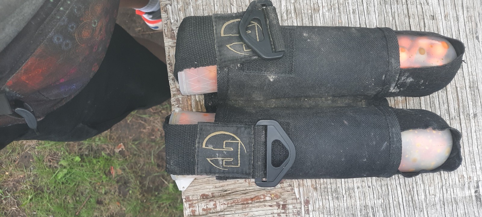 ( 2 ) Vintage paintball Pods super tube XL WGP Planet full with Carrington case