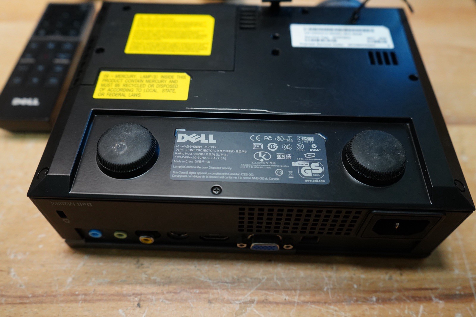 (M) Dell Projector M209X Black DLP VGA HDMI Remote Cables Case Cap