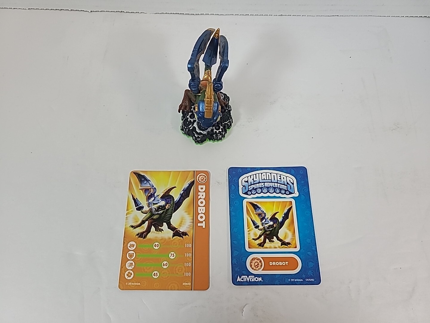 Activision Skylanders Giants Drobot Green Base With Card & Sticker