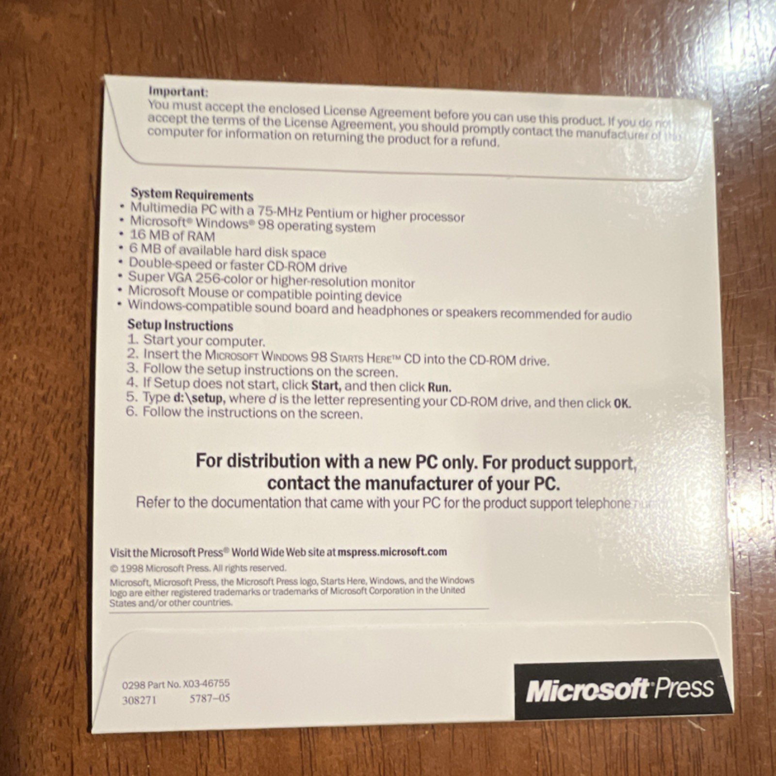 Microsoft Windows 98 Second Edition CD PLUS98 OS and Win98 Starts Here