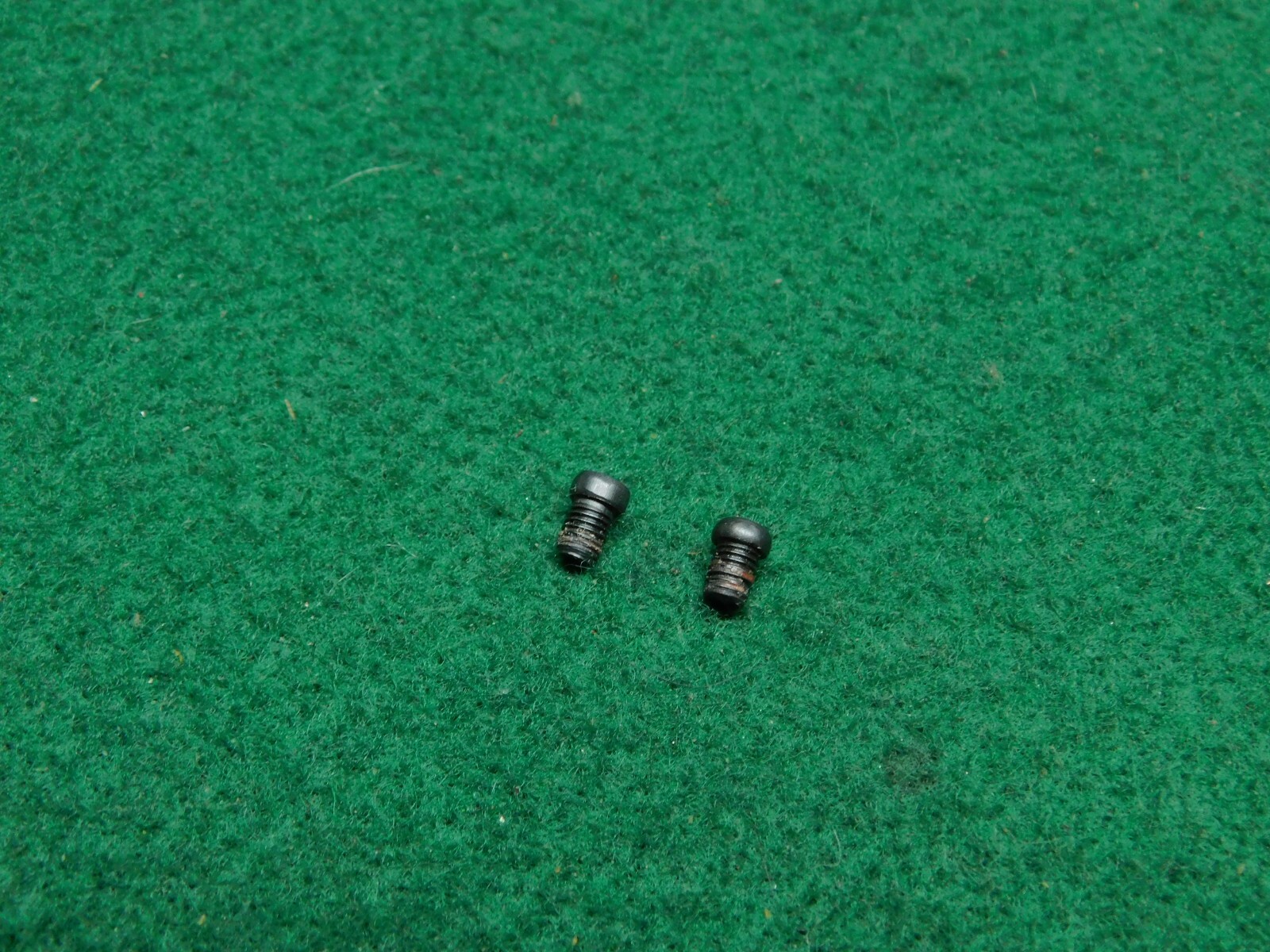 Mossberg 702 Plinkster Front & Rear Sight Screws Set of 2 .22 LR Original