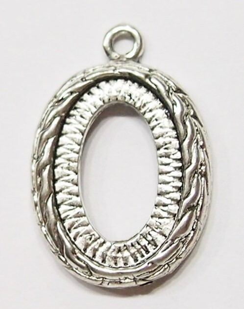 10 of 18x13mm Victorian Antique Silver Plated Wreath Pendant Settings 26x18mm
