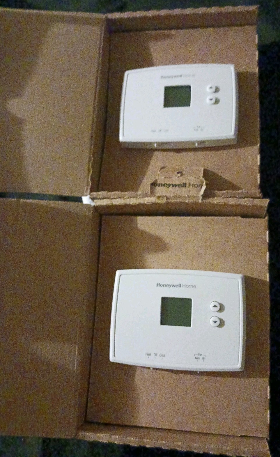 2 ~ HONEYWELL HOME RTH111B HORIZONTAL NON-PROGRAMMABLE THERMOSTATS (Open Box)