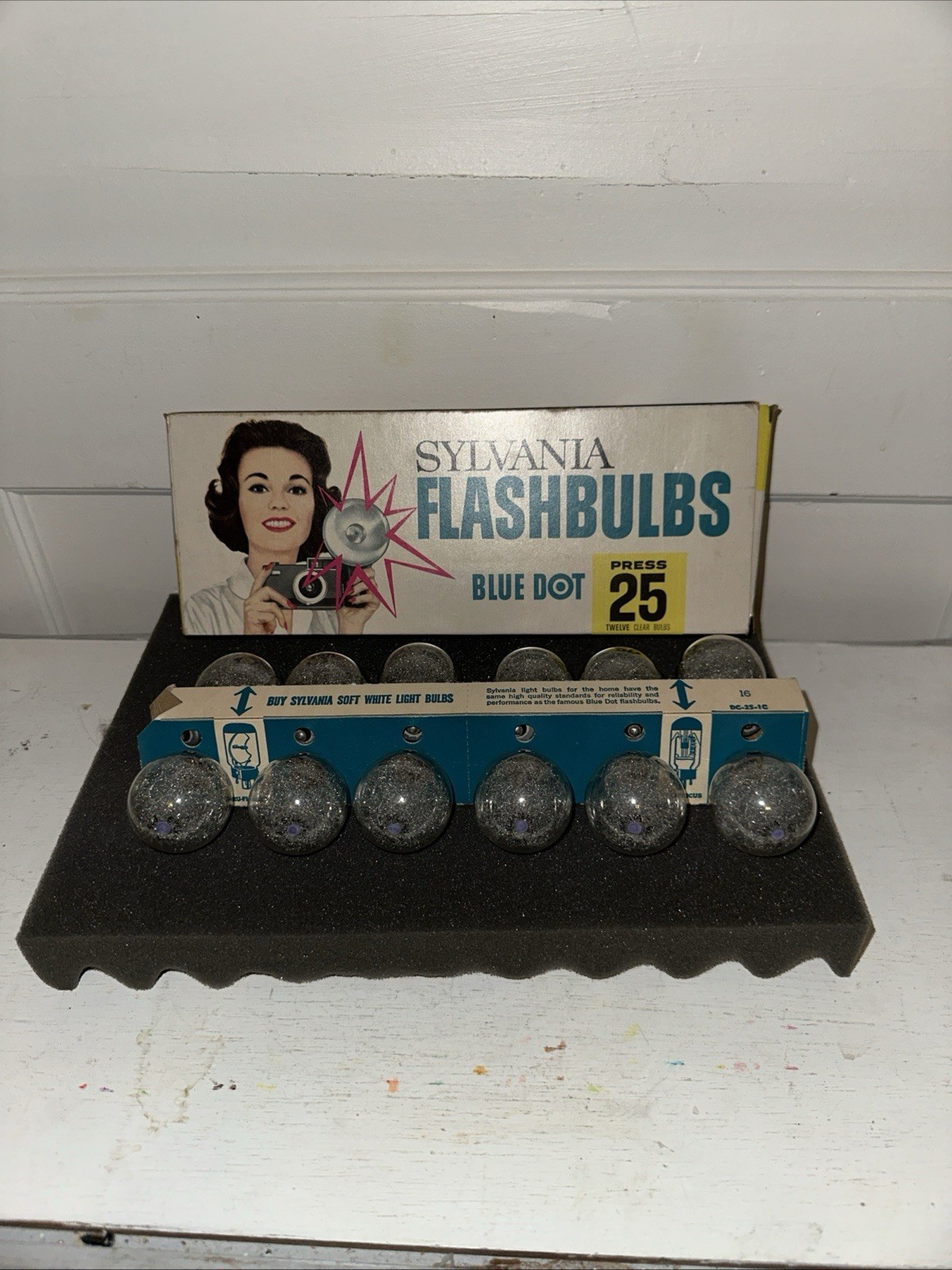 Vintage Sylvania Press 25 Blue Dot Flashbulbs 12 Bulbs