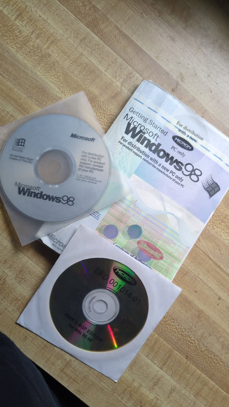 Microsoft Windows 98 Getting Started Booklet & Product Activation Key