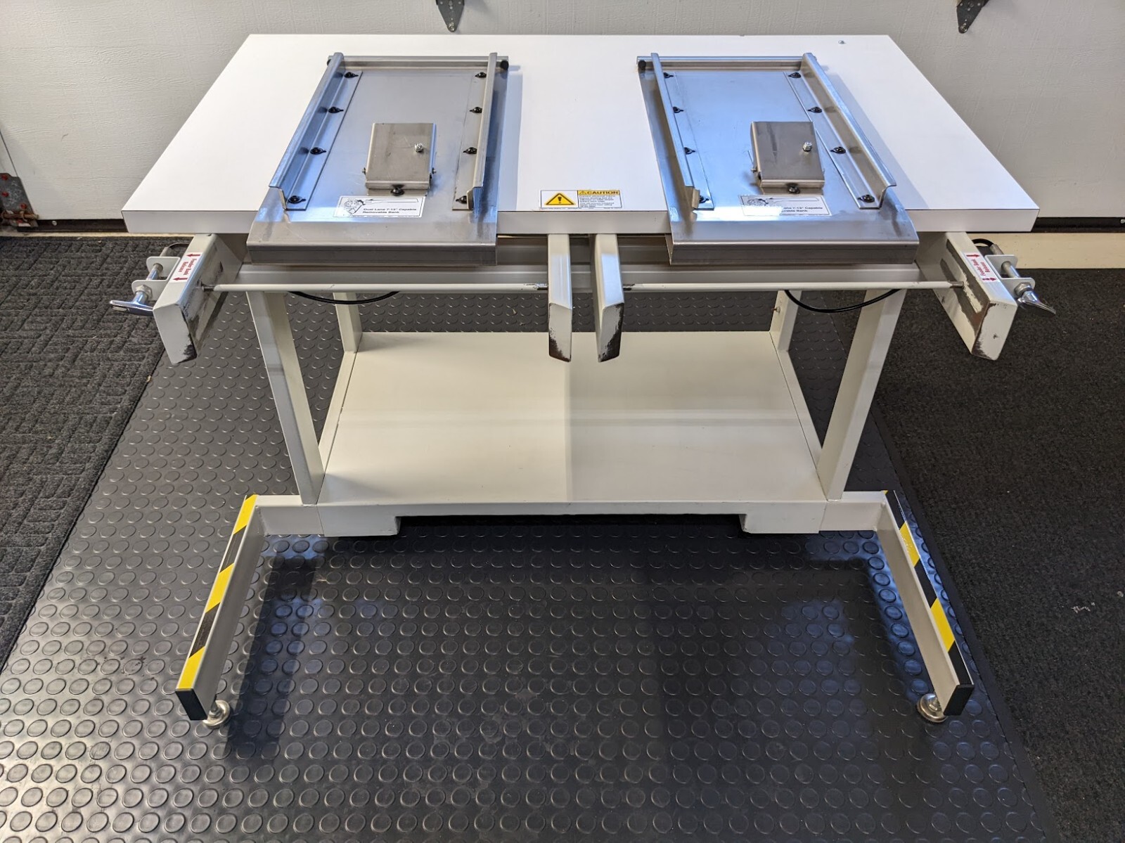 Universal Instruments Genesis Advantis Feeder Bank Change Storage Table