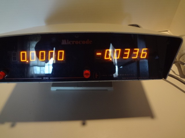 BOECKELER INSTRUMENTS DIGITAL READOUT DISPLAY 2 AXIS MODEL 2-615P **NICE**