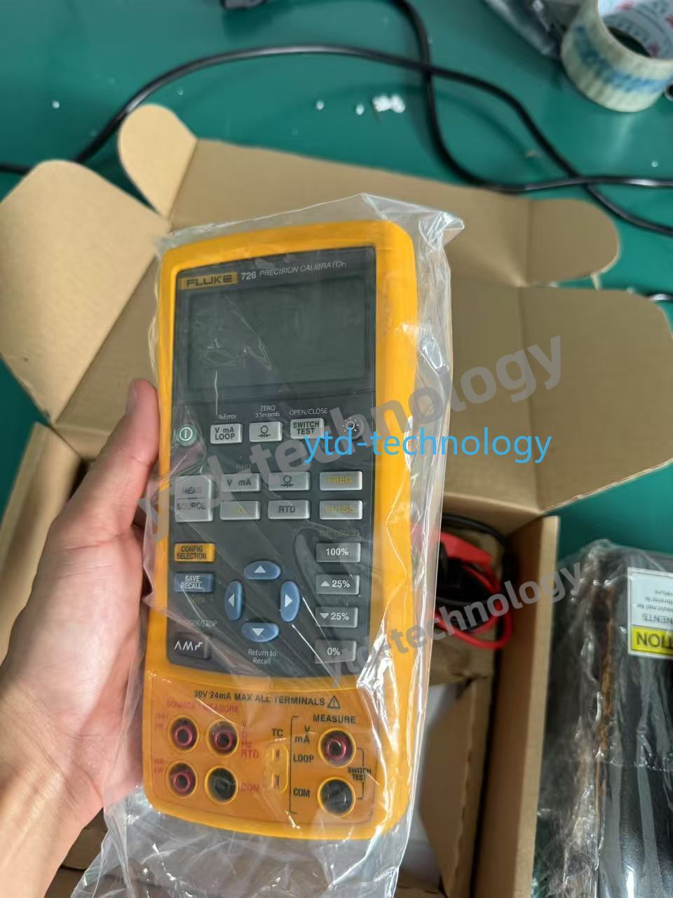 Fluke 726 Multifunction Process Calibrator Calibrated 90%NEW