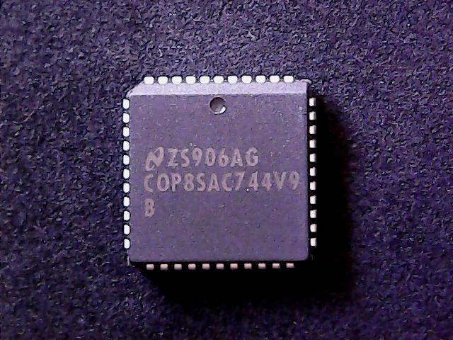 COP8SAC744V9 - National Semiconductor Microprocessor  (PLCC-44)