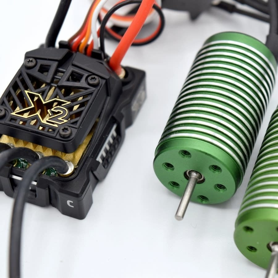 CSE010016903 MAMBA MICRO X 2 W/0808 8200KV