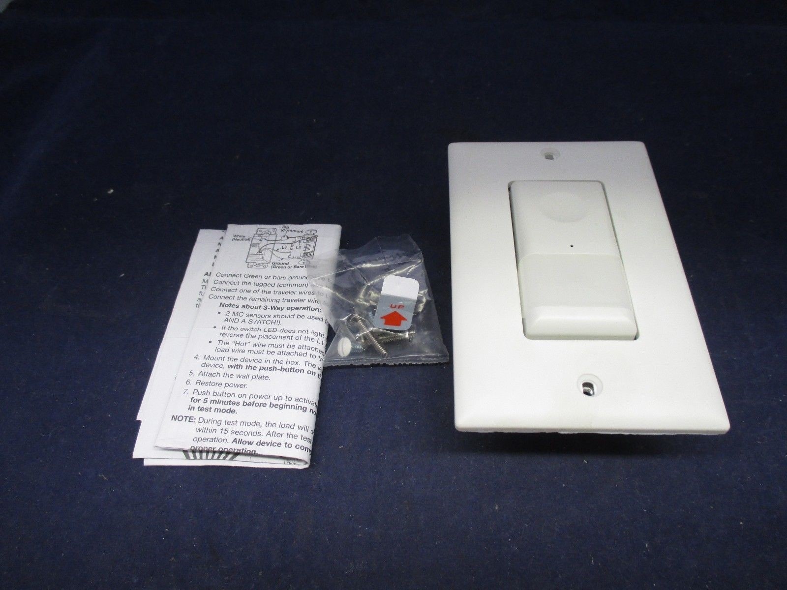 Pass & Seymour MCB-WCC4 Motion Activated Switch new