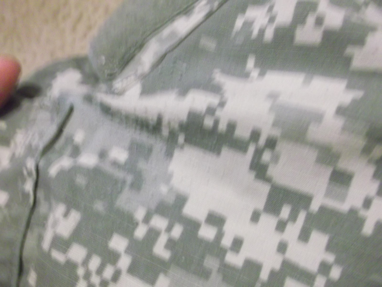 US MILITARY ARMY ACU TOP COAT SIZE SMALL-REGULAR