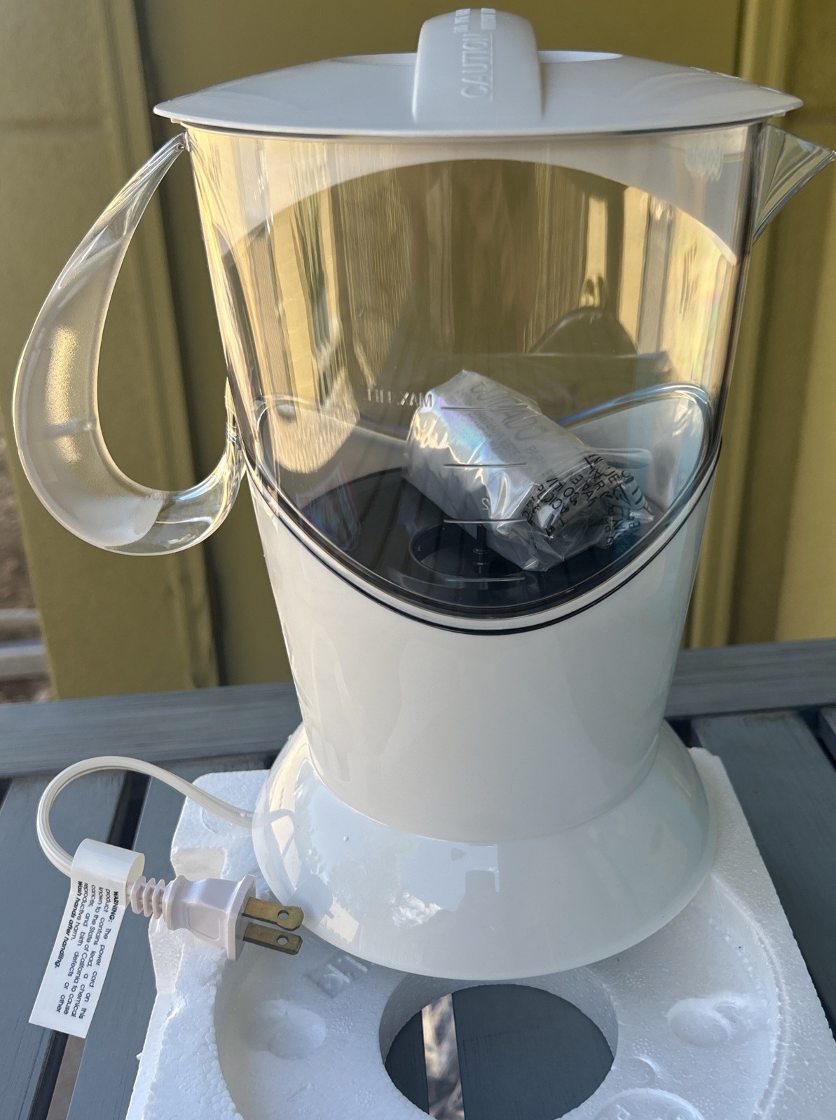 Mr. Coffee Cocomotion HC4 Automatic Hot Chocolate Maker 4 Cup New In Open Box