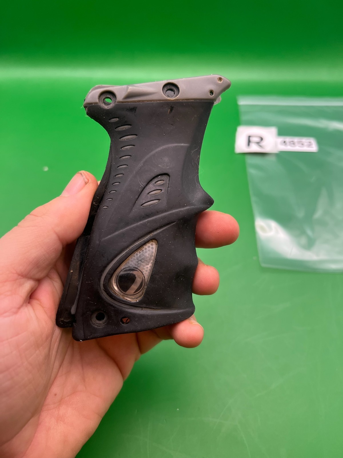 DyeGrips