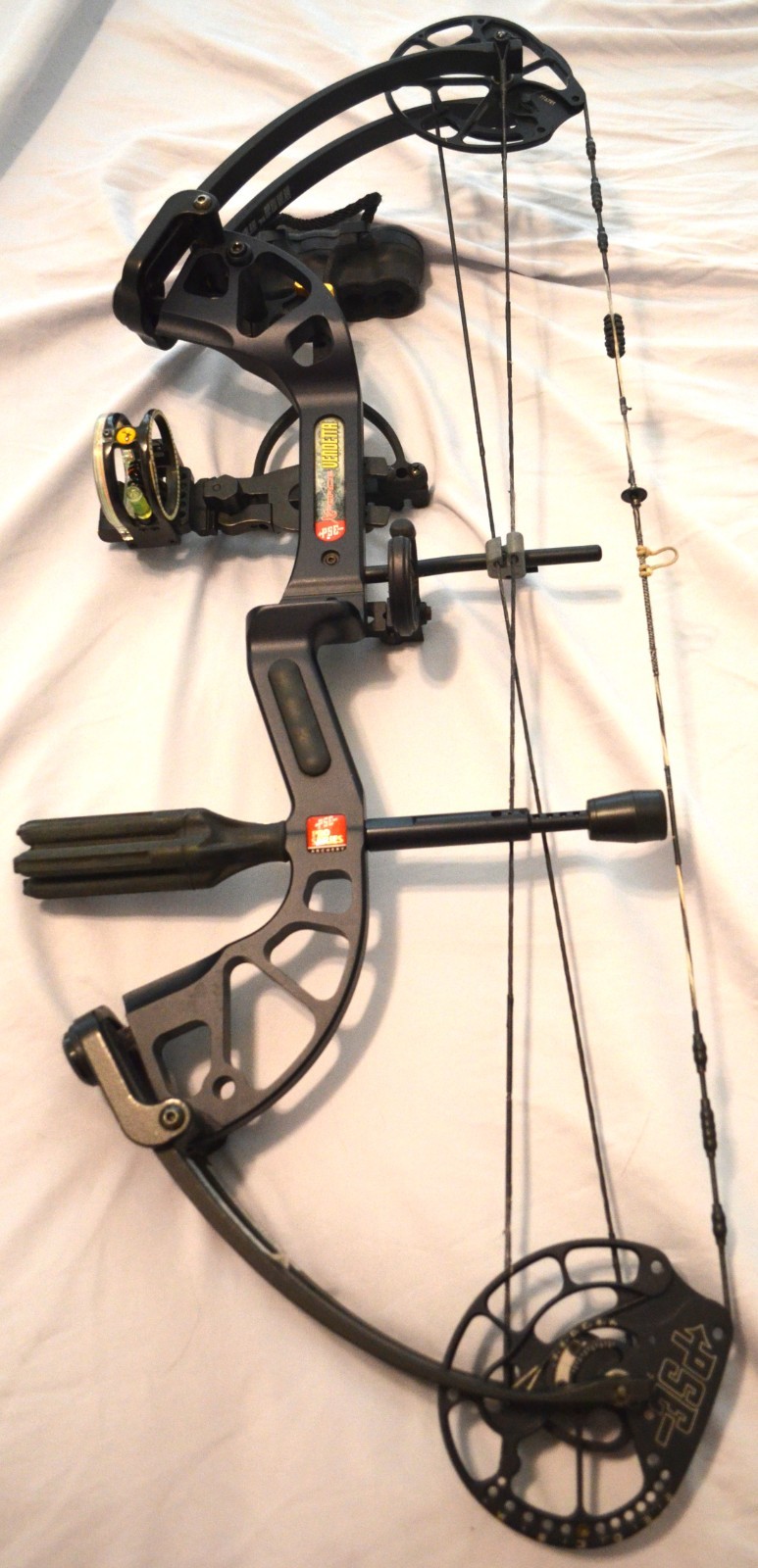 PSE X-FORCE VENDETTA XS PRO SERIES COMPOUND BOW RIGHT HAND 70lB 24.5"-30.5" DRAW