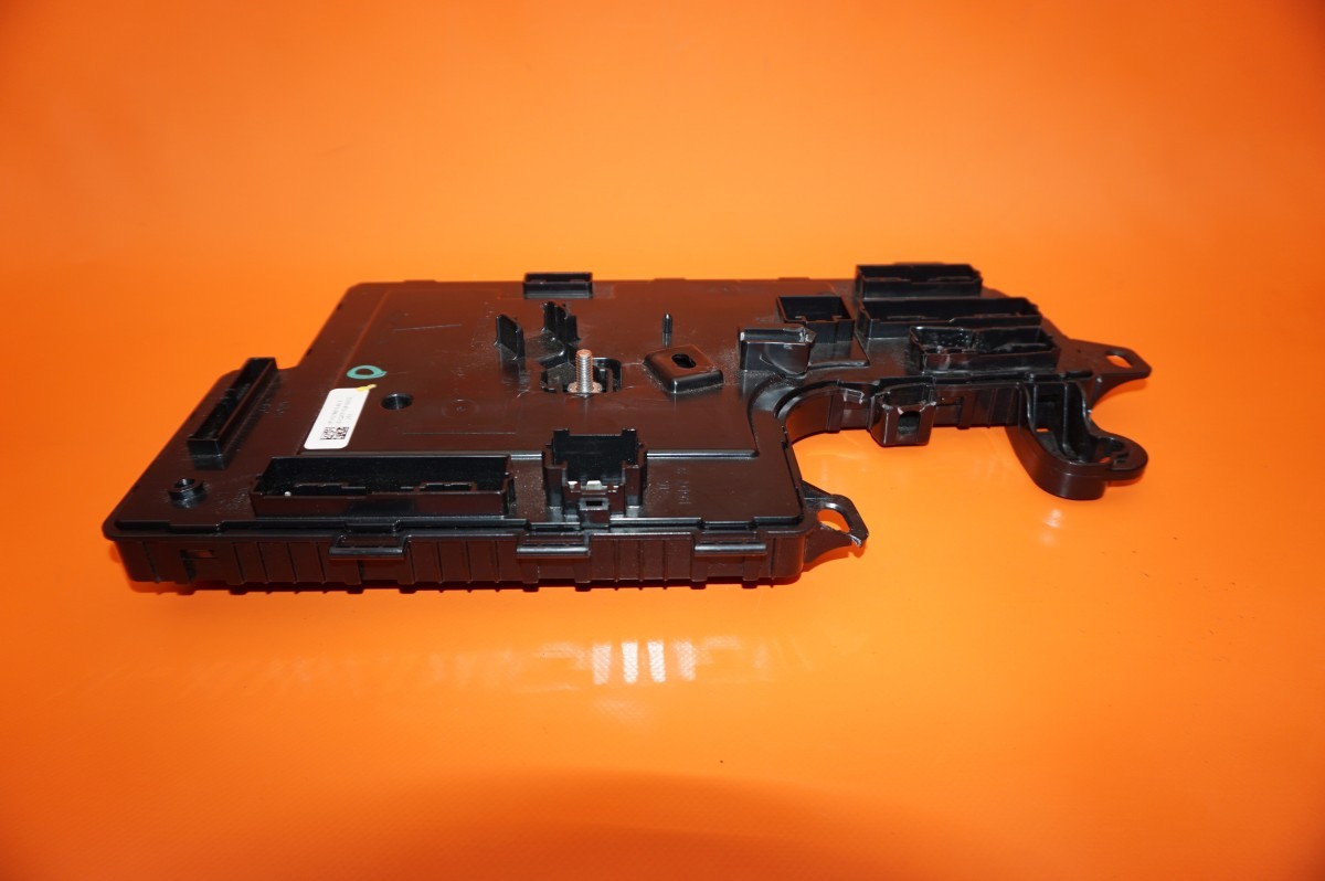 TESLA MODEL 3 LOW VOLTAGE CONTROLLER RIGHT FRONT 2017 2018 2019 2020 DAMAGED