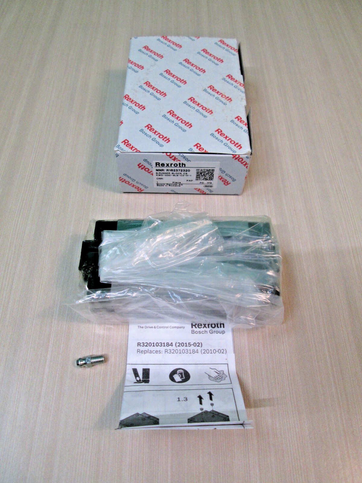 REXROTH BALL RUNNER BLOCK CARBON STEEL KWD-030-SLS-C2-H-1 R162372320