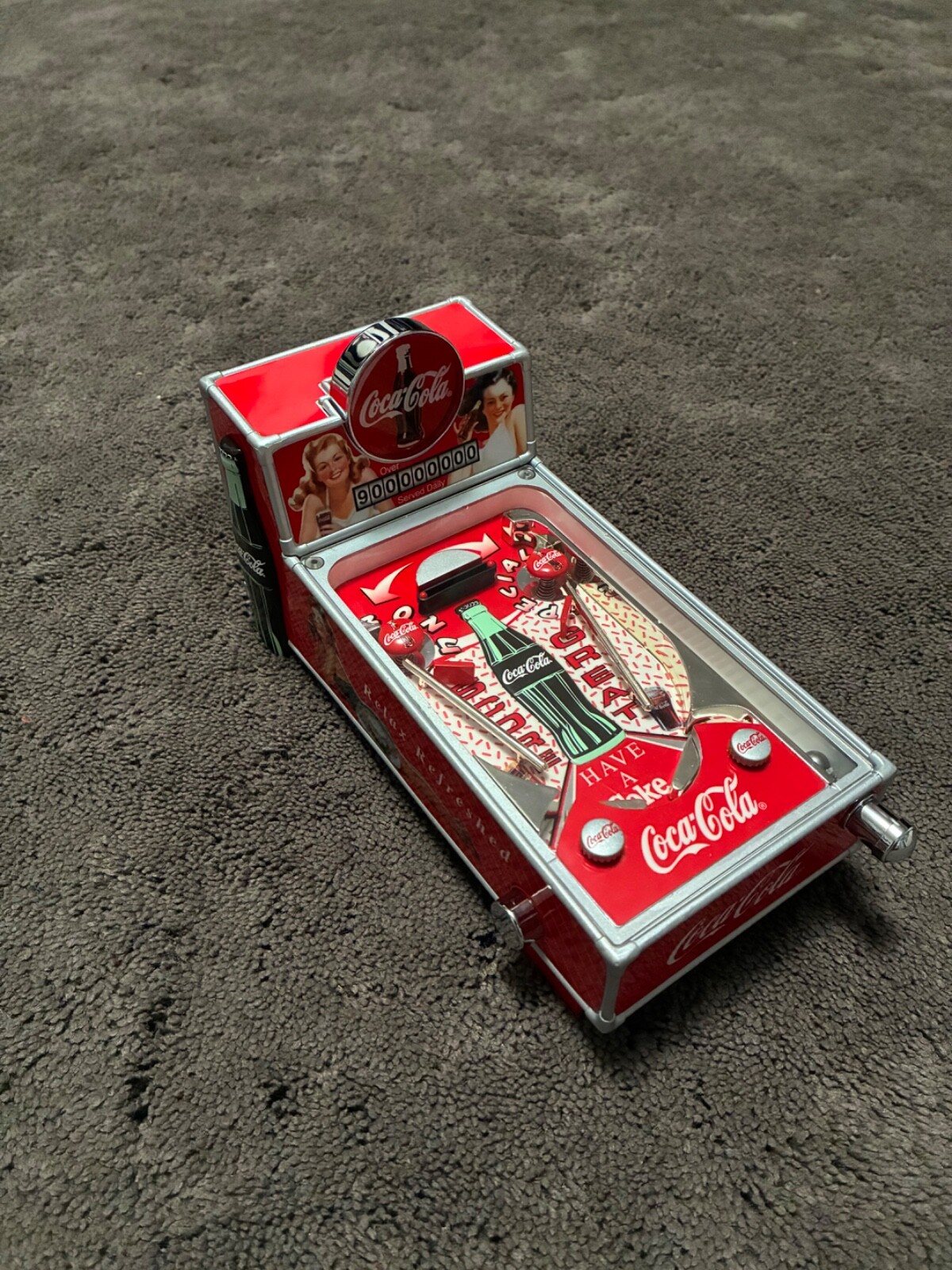1999 Coca-Cola Pinball machine Lights Up and Works Used and in Great Condition