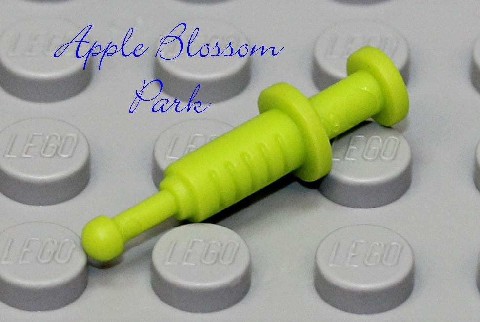 NEW Lego Minifig Lime Green HOSPITAL SYRINGE Doctor Nurse Needle - Animal Dart