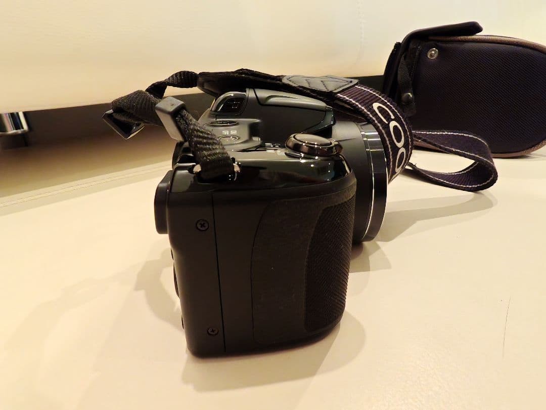 Nikon COOLPIX L340 Digital Camera Console And Case