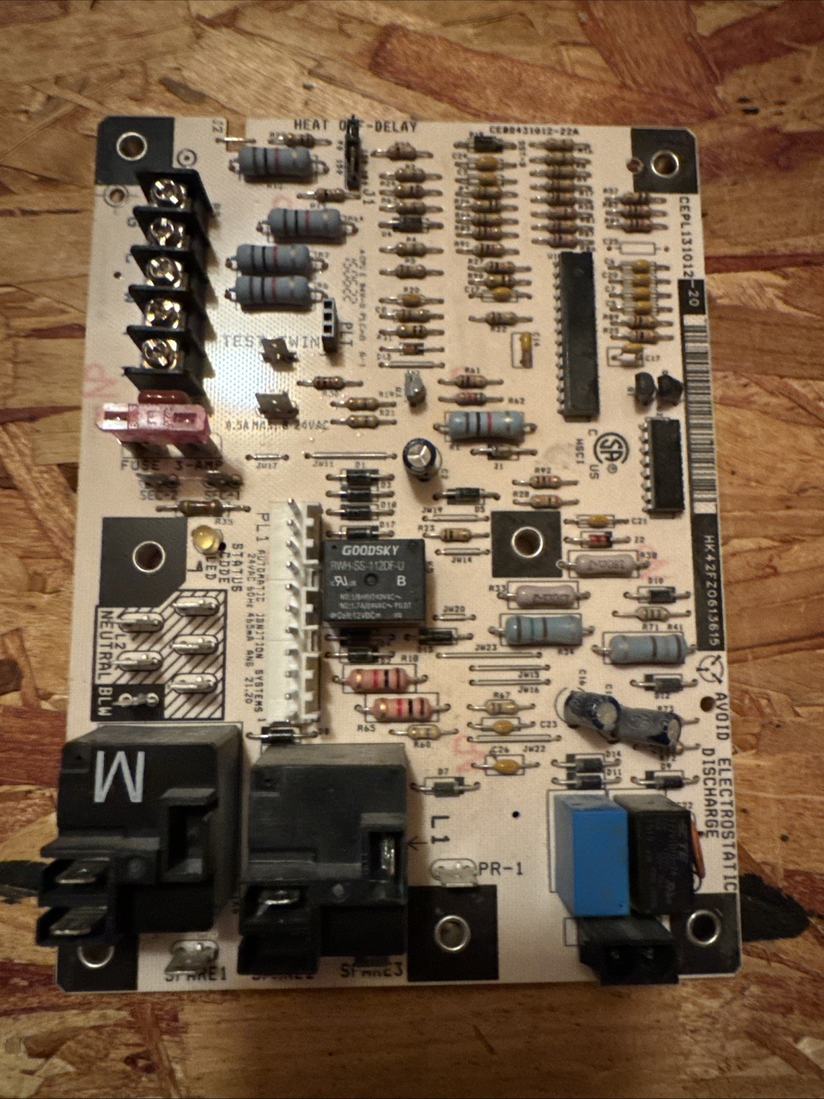 Bryant HK42FZ061 Carrier Furnace Control Board CEBD431012-22A Item#24
