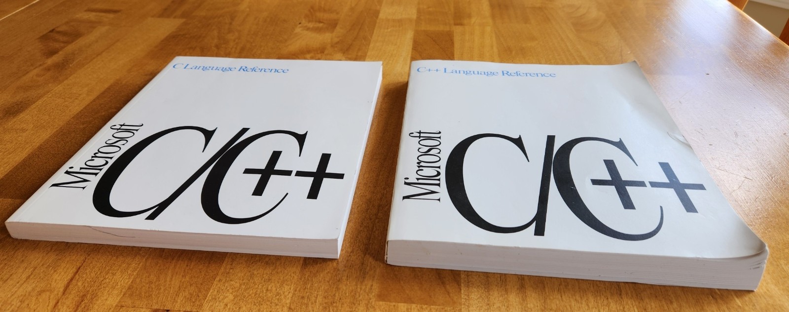 Microsoft Visual C/C++ 7.0 Language Reference Manuals (1991 copyright)