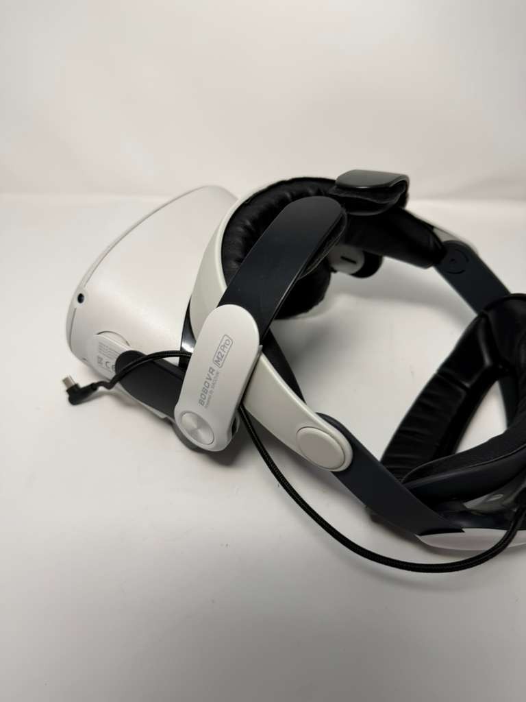 Meta Quest 2 VR Headset with Battery Pack – Tested & Working – Small Dead Pixel