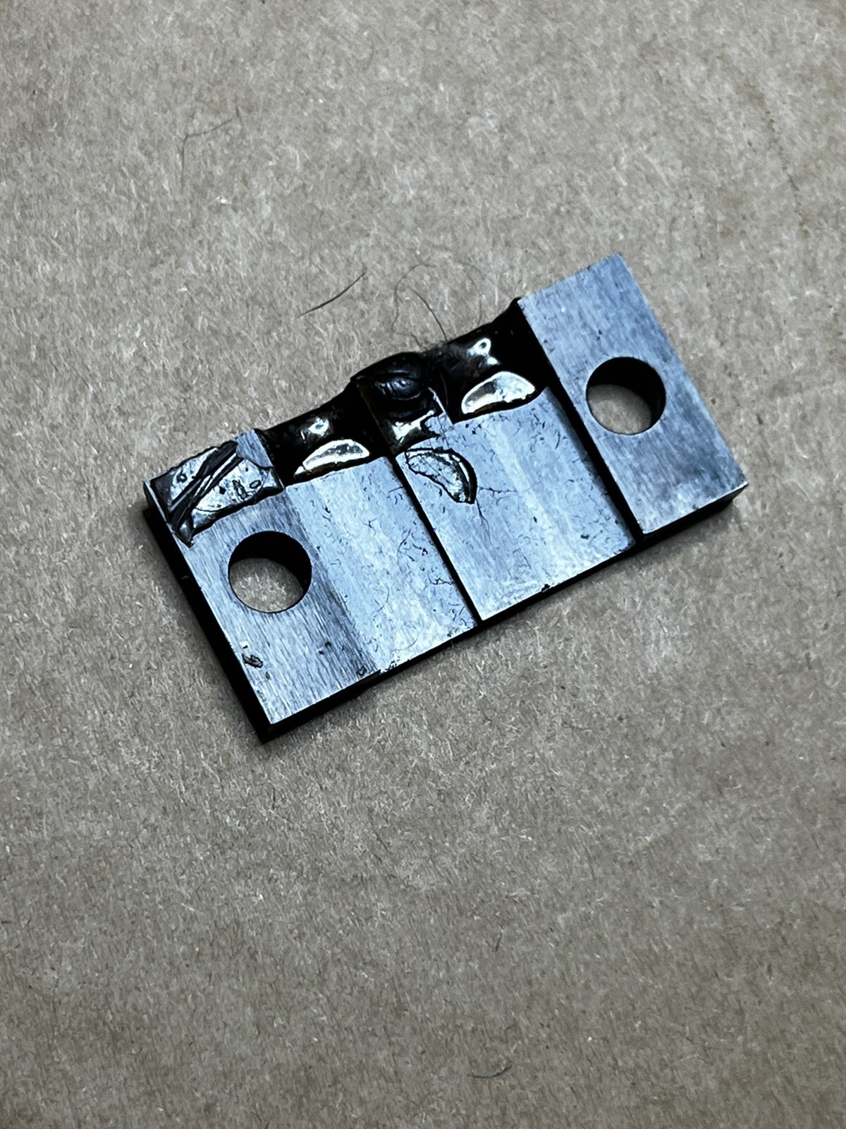 TE Connectivity 1-690496-5 Front Shear Plate