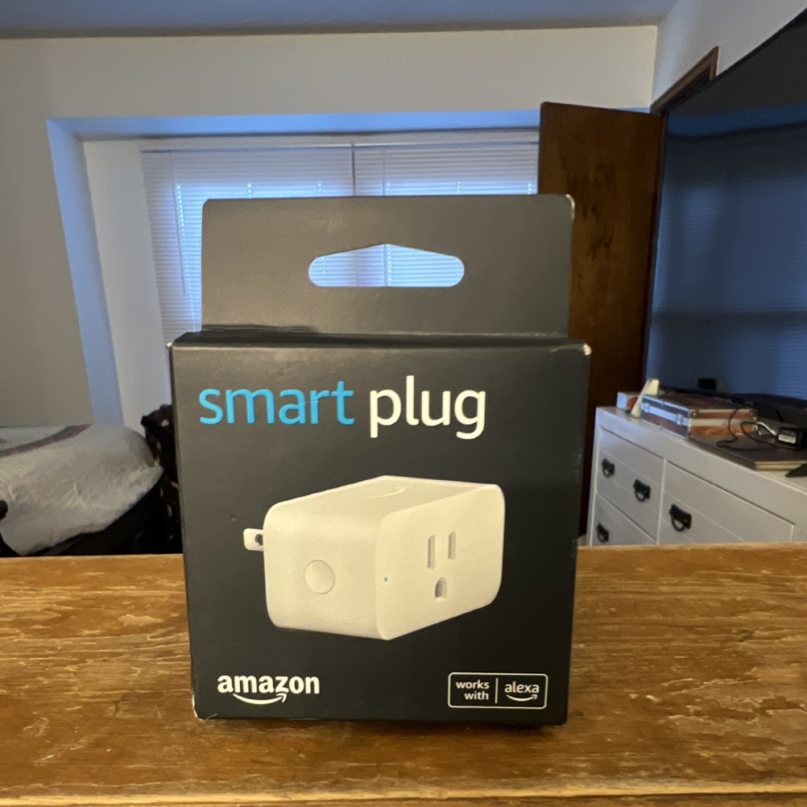 Amazon Smart Plug Wi-Fi, Works with Alexa, Indoor, App-Controlled, Single Outlet