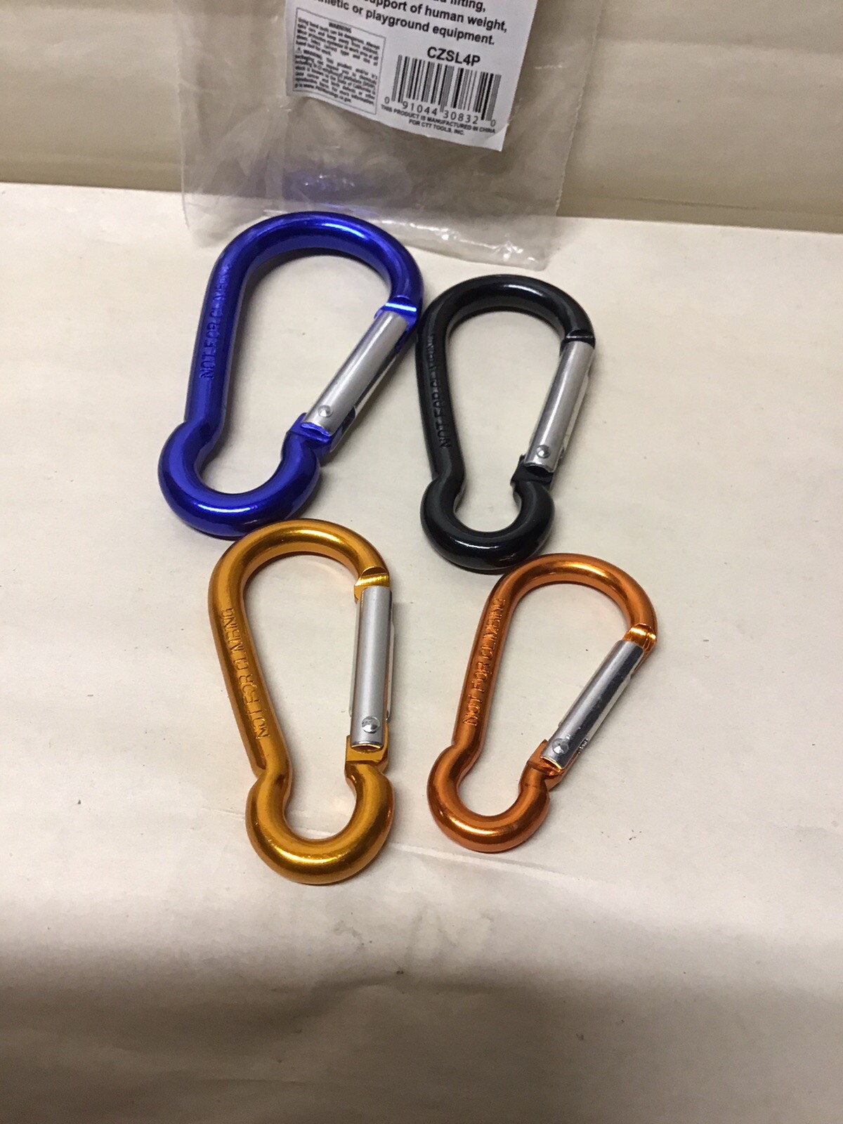 4-pc. Aluminum Snap Links Different Colors And Sizes