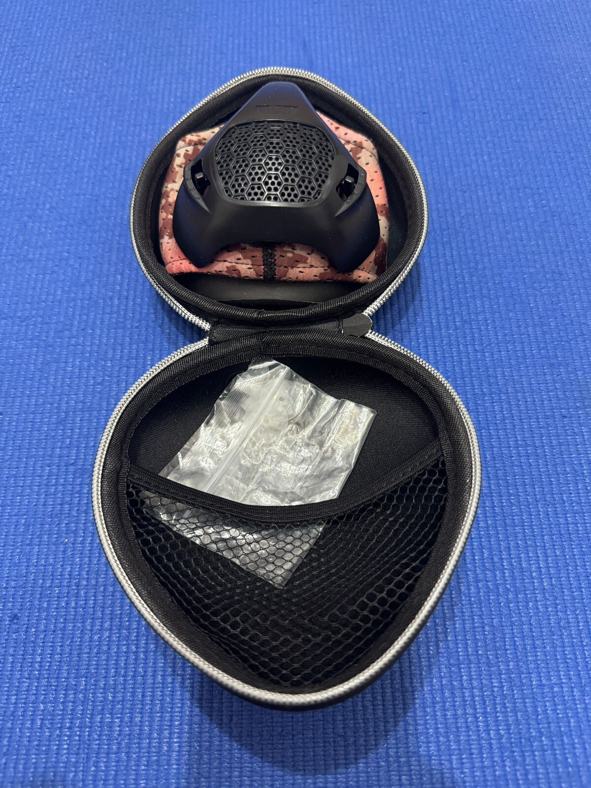 Sparthos Workout Mask **EXCELLENT CONDITION **