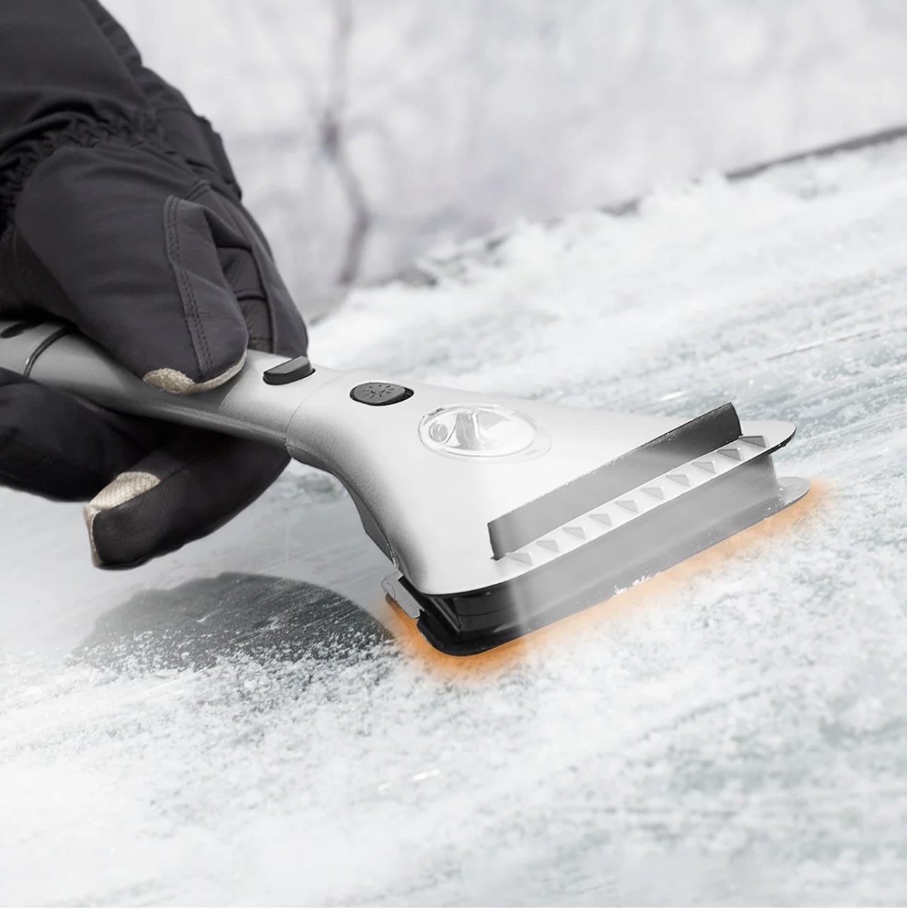 Brookstone LED Heated Ice Scraper 12 V