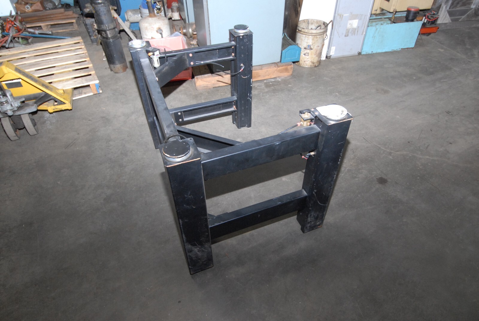 TMC Micro-G table stand model 63-542, Inv 46722